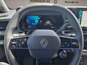 Renault R4 E-Tech Comfort Range iconic