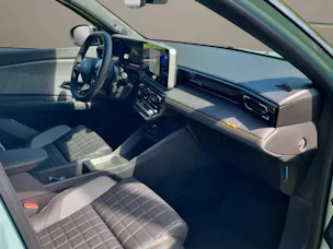 Renault R4 E-Tech Comfort Range iconic