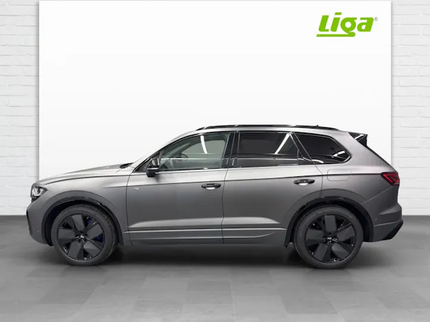 VW Touareg 3.0 V6 TSI PHEV R Final Edition