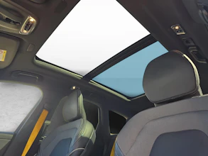 https://vehicle.imgix.net/4311772/7029684a-43ab-4f23-bf33-85b8e23fb7b7.jpg