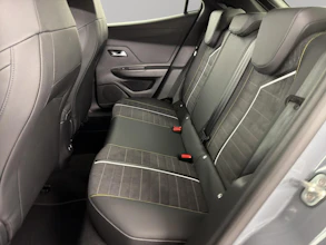 https://vehicle.imgix.net/4311819/f2e01401-f033-4a27-b8e0-17d6625fcffd.jpg
