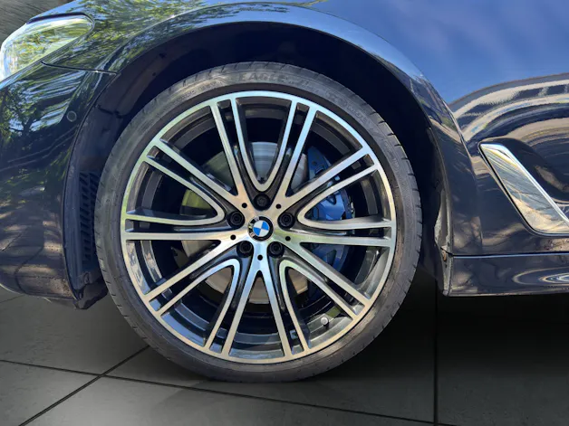 BMW 540d xDrive Touring M AERODYNAMIKPAKET