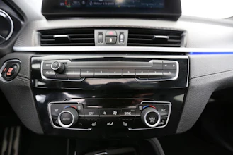 https://vehicle.imgix.net/4311860/6746dc06-d5d9-405d-ab2c-c2f6cfaf256a.jpg
