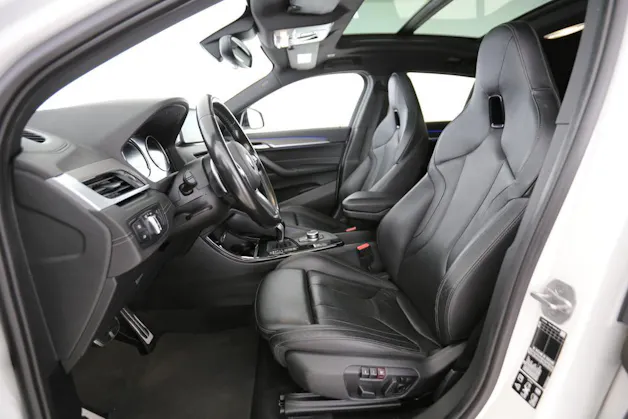 BMW X2 20i xDrive SAG