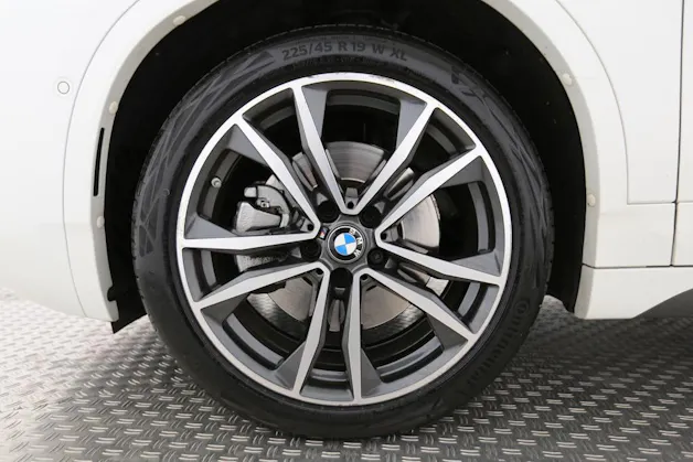 BMW X2 20i xDrive SAG