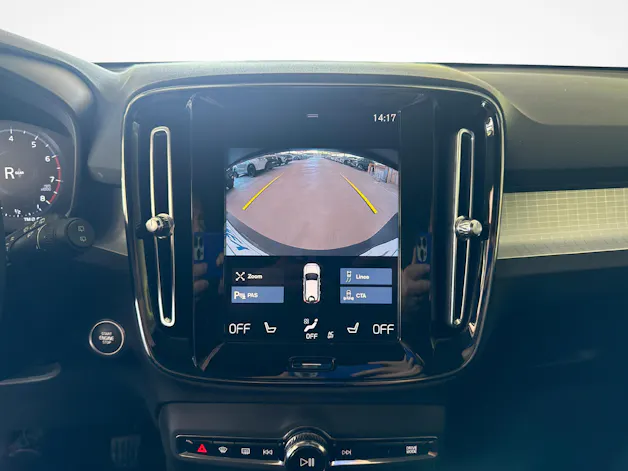 Volvo XC40 1.5 T2 Momentum + Ruote invernali incluse