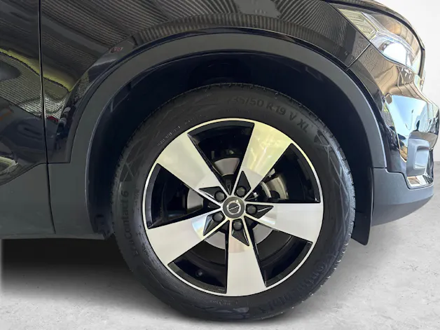 Volvo XC40 1.5 T2 Momentum + Ruote invernali incluse