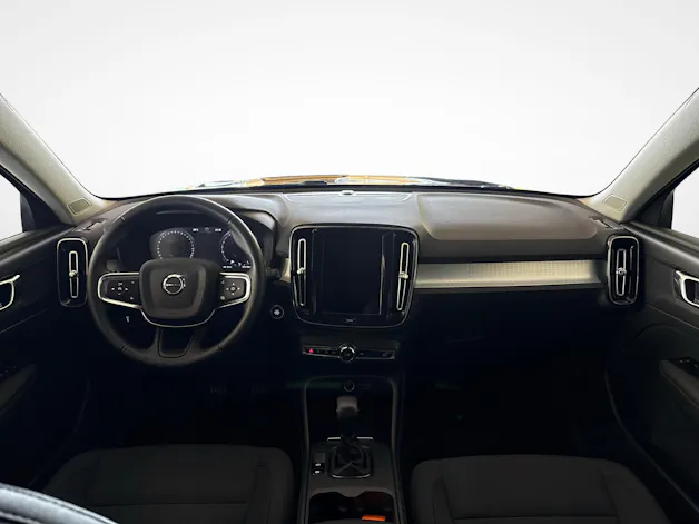 Volvo XC40 1.5 T2 Momentum + Ruote invernali incluse