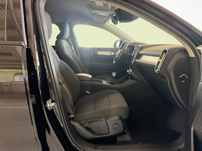 https://vehicle.imgix.net/4311865/f220fdb2-6a02-4036-92d4-1838d10098cd.jpg