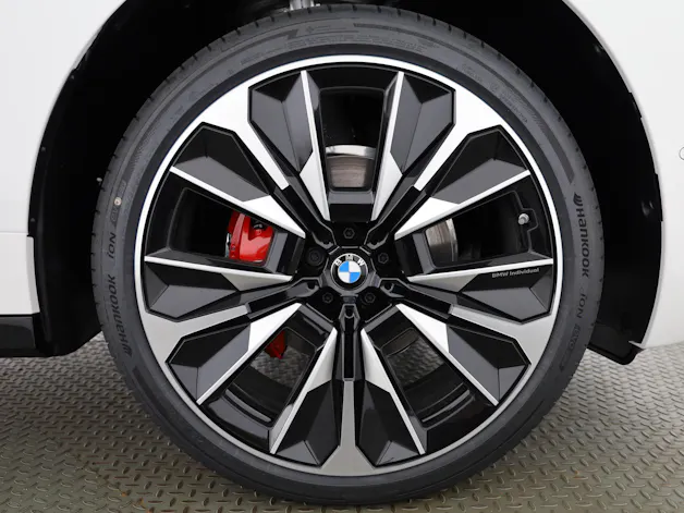 BMW iX xDrive60