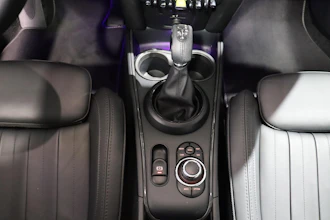 https://vehicle.imgix.net/4311955/6c34df06-f0f0-4673-9fa3-97d5915d41fb.JPG