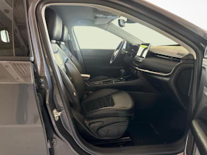 https://vehicle.imgix.net/4311978/bd507393-f176-4d59-aef8-c88f1d6bfffe.jpg