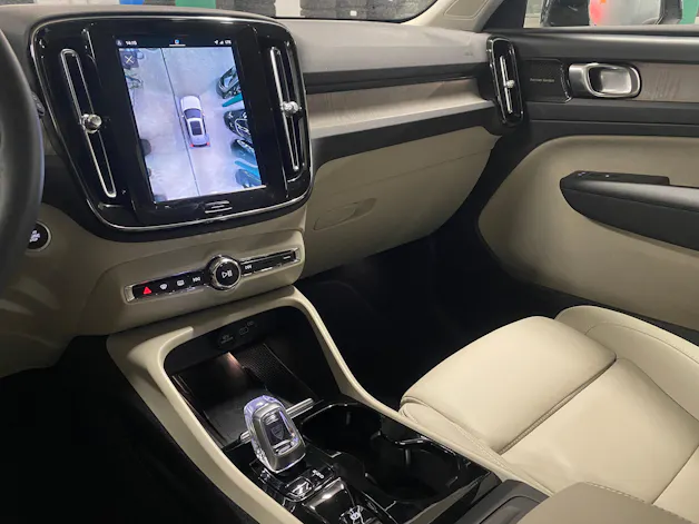 Volvo XC40 2.0 B4 MH Ultimate Dark