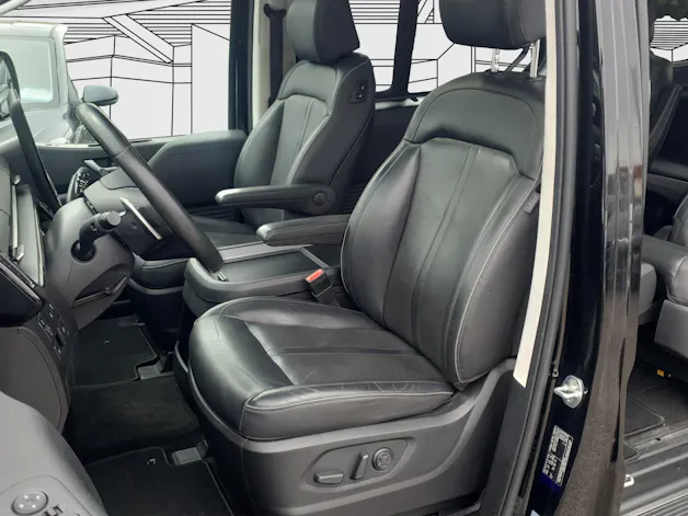 Hyundai Staria Premium 2.2 CRDI Vertex 4WD Auto, 7 places