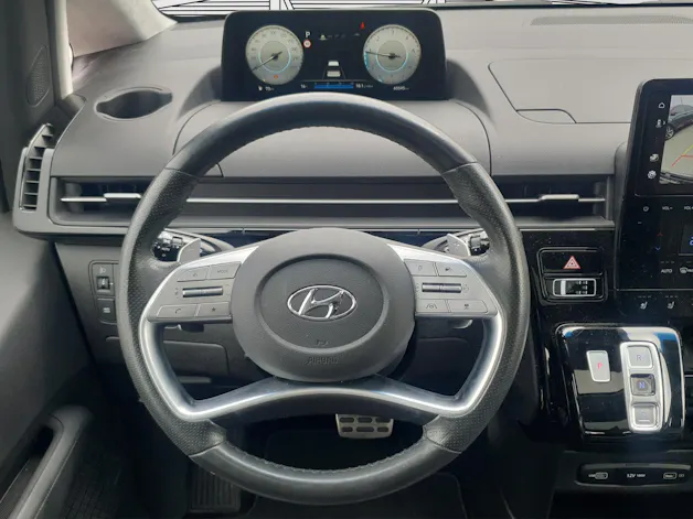 Hyundai Staria Premium 2.2 CRDI Vertex 4WD Auto, 7 places