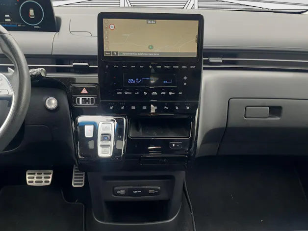 Hyundai Staria Premium 2.2 CRDI Vertex 4WD Auto, 7 places