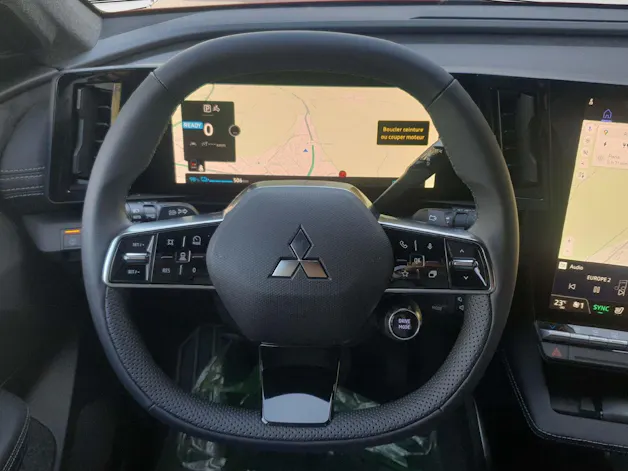 Mitsubishi Eclipse Cross Intense 635 kms autonomie
