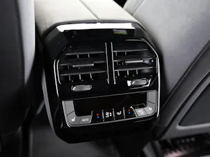 BMW iX xDrive60