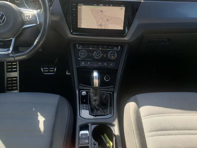VW Touran 2.0 TDI SCR R-Line Highline DSG