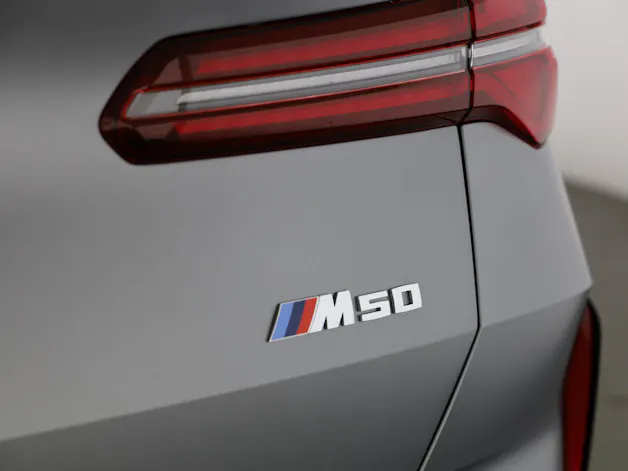 BMW X3 M50i