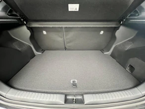 https://vehicle.imgix.net/4312115/89fac5ab-669d-4ff9-9cec-6c6257a9d97d.jpg