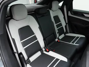 Porsche Cayenne S E-Hybrid Coupé Black Edition