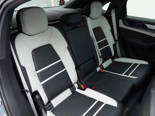 Porsche Cayenne S E-Hybrid Coupé Black Edition
