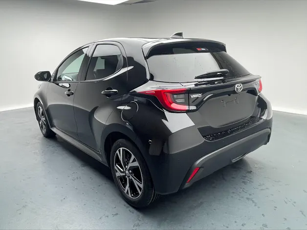 Toyota Yaris 1.5 VVT-i HSD Trend