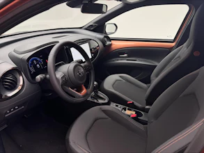 https://vehicle.imgix.net/4312155/4da5cea8-20fa-4e86-8f78-f3c5d30d0184.jpeg