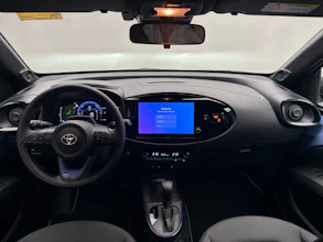 https://vehicle.imgix.net/4312159/8f3f66aa-6e06-4403-aa95-5ab2597c7dbb.jpg