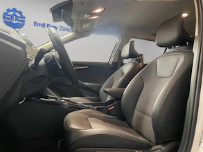 https://vehicle.imgix.net/4312168/20068813-7ab0-4db6-b88e-9de3045f8a66.jpg