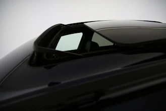 https://vehicle.imgix.net/4312189/c29be550-577d-4756-9aff-9b5cbcb4ba60.jpg