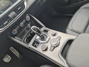 Alfa Romeo Stelvio 2.0 Q4 Sprint / Jetzt mit attraktivem 1.9% Leasing!
