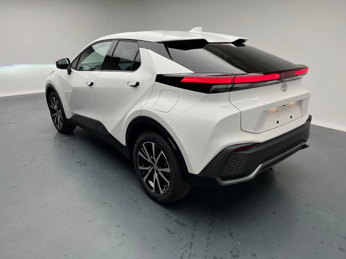 image du véhicule TOYOTA C-HR