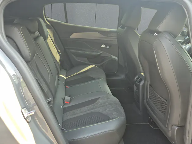 Peugeot 408 1.2 Hybrid GT Exclusive