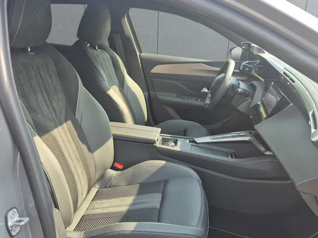 Peugeot 408 1.2 Hybrid GT Exclusive
