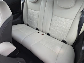 https://vehicle.imgix.net/4312222/ee37bc9d-60a4-4380-a740-57bdf4496fa0.jpg