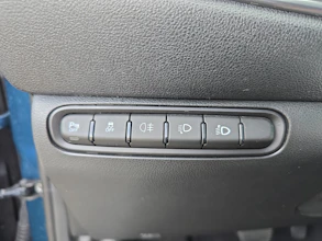https://vehicle.imgix.net/4312222/fd5405a4-d7fc-4be7-9a7b-7bb5c91caf96.jpg