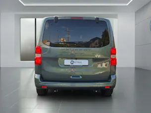 Peugeot Traveller Standard 2.2 BlueHDi 180 Family Edition S/S