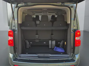 Peugeot Traveller Standard 2.2 BlueHDi 180 Family Edition S/S