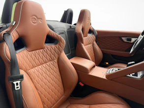 https://vehicle.imgix.net/4312358/64ab57ad-1db6-4e5b-b84e-0c23f114f06e.jpg