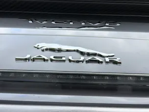 Jaguar F-Type Convertible 5.0 V8 SVR AWD 575 PS