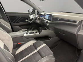 https://vehicle.imgix.net/4312361/4c03fb02-3247-4dfd-81ee-7789b9a2bf3c.jpg