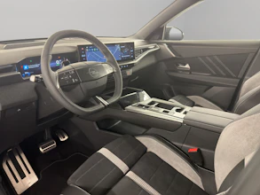 https://vehicle.imgix.net/4312361/d2a641c0-4990-4057-9faa-5c4582ff35fc.jpg