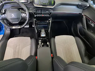 Peugeot 208 1.2 turbo 130cv GT + Toit vitré