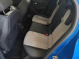 Peugeot 208 1.2 turbo 130cv GT + Toit vitré