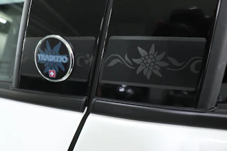 https://vehicle.imgix.net/4312483/47e0502b-b62c-4dd6-8db1-99fa7bc9e63f.JPG