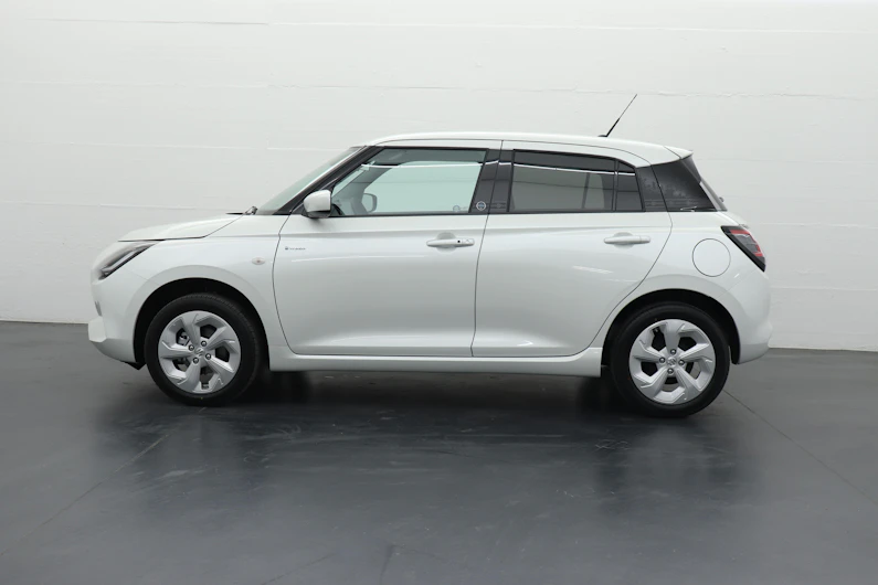 Fahrzeugbild SUZUKI SWIFT