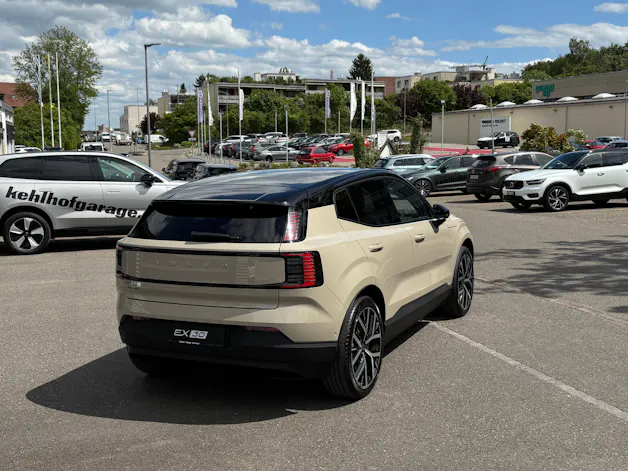 Volvo EX30 P8 Ultra AWD