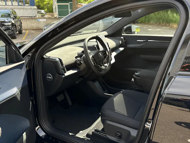 Volvo EX30 E60 Plus Swiss Black Edition